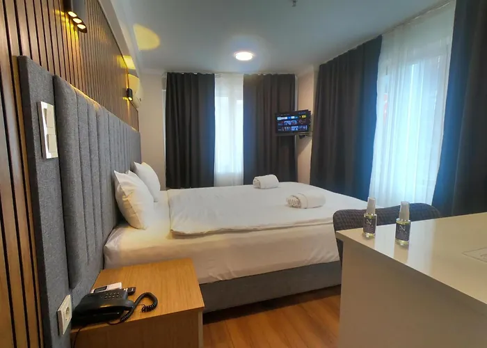 Naila Hotel