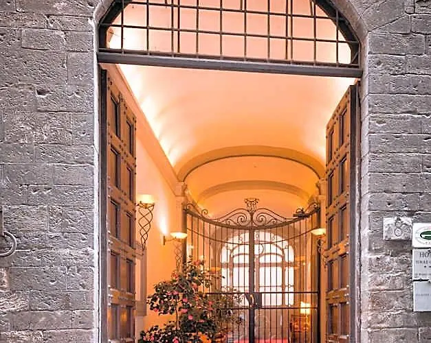 Pets Allowed Hotel Torre Guelfa Palazzo Acciaiuoli