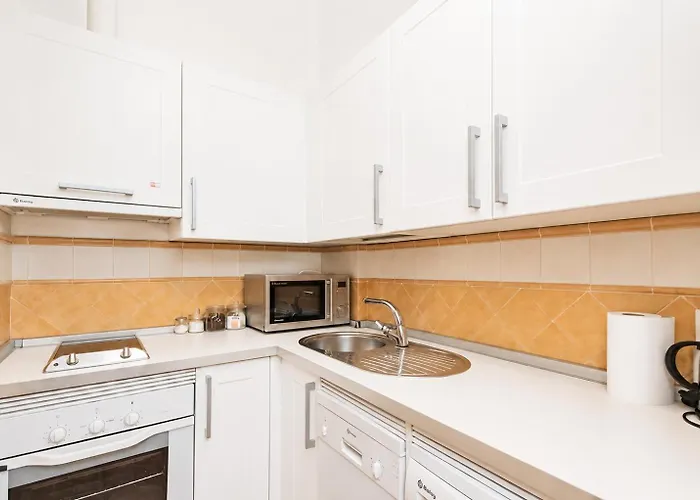 Feria Palace Apartment
