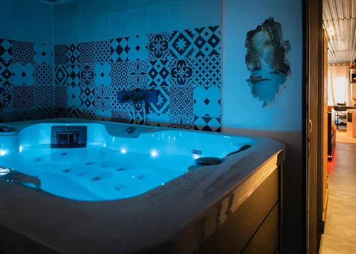 Sweet Loft Grenoble-Love Room avec jacuzzi&sauna