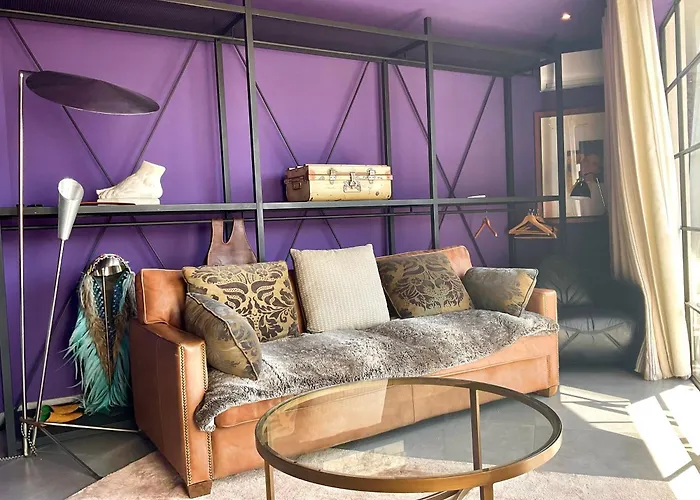 Marbella Boutique Art Suites