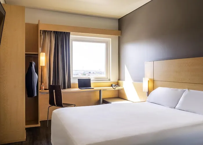 Pets Allowed Hotel Ibis Chihuahua