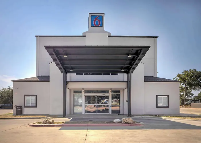 Motel 6-Cedar Park, Tx