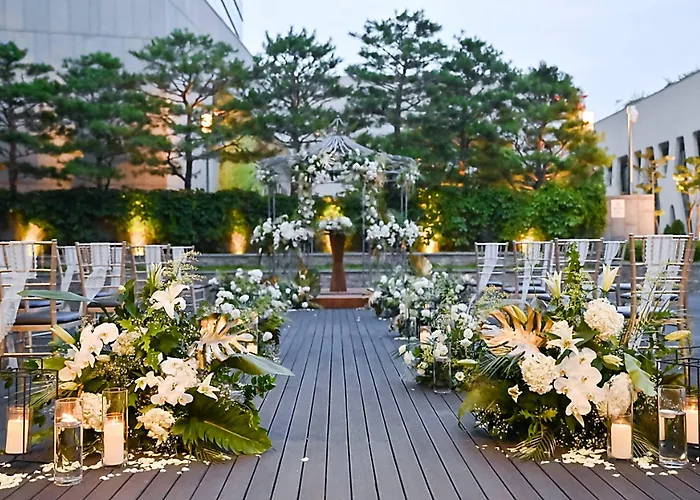 Hotels with tennis Courtyard By Marriott Seoul Times Square