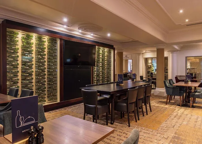 Mercure Southgate