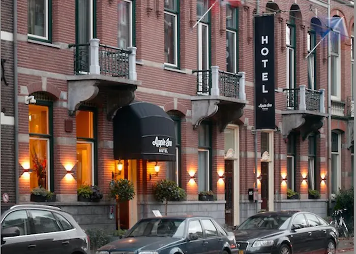 Central hotel: Apple Inn Hotel