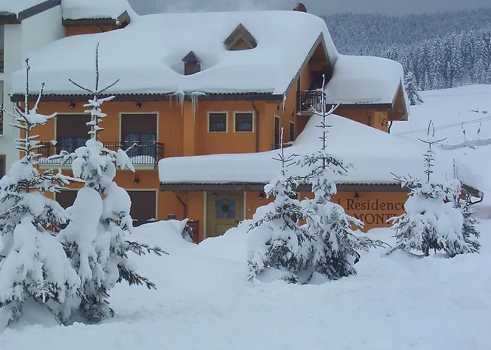 Hotel con tennis: Albergo Miramonti Dependance