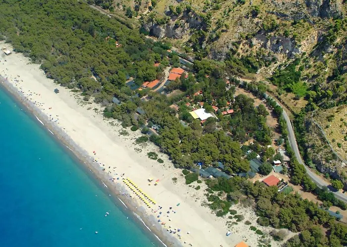 Hotel with view: Villaggio Camping Odissea