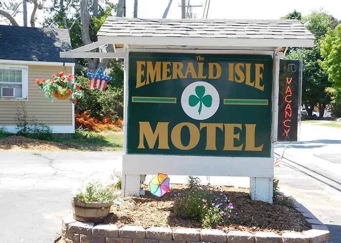 Emerald Isle Inn -