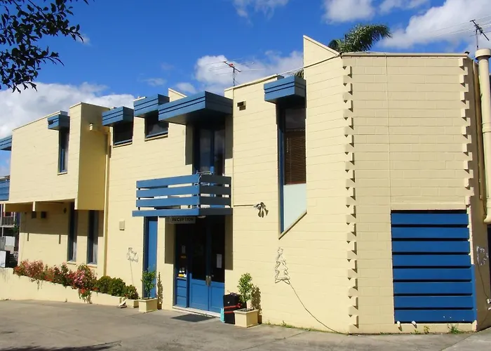 Motel: Pathfinder Motel