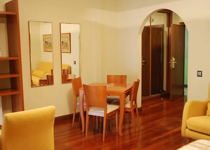 Hotel cerca del aeropuerto: Hostal Los 5 Pinos