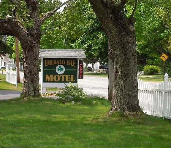Emerald Isle Inn -