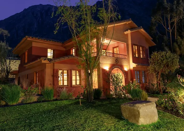 Hotel with view: Hotel Pakaritampu