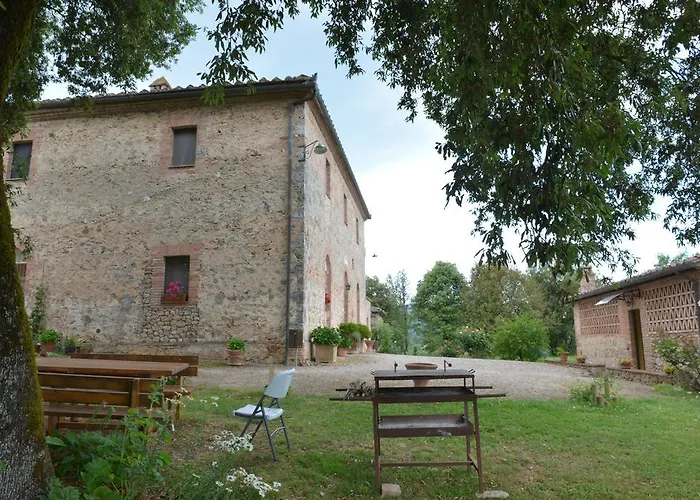 Villa con piscina: Agriturismo Tre Madonne
