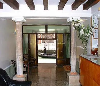 Hotel que aceita animais de estimação: Hotel Caneva