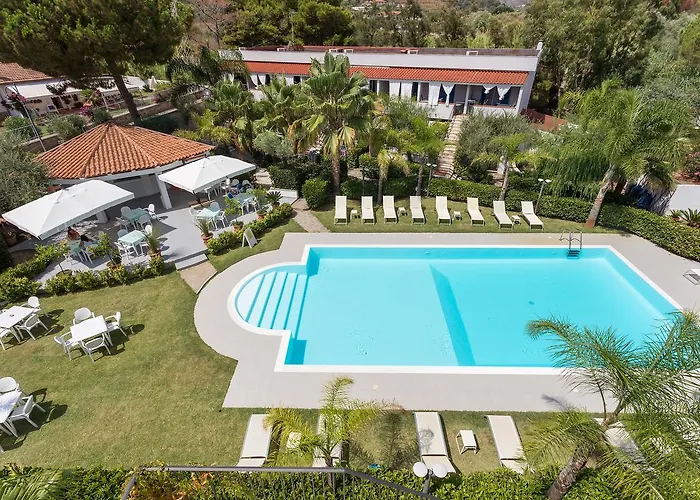 Baia Marticana Residence