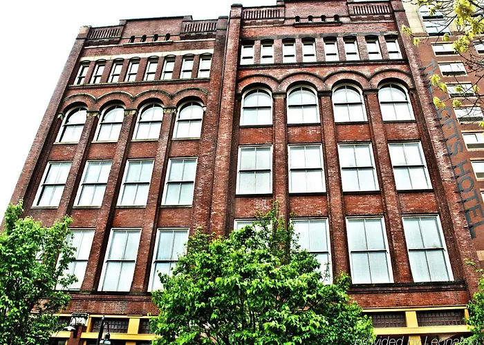Central hotel: The Lofts Hotel