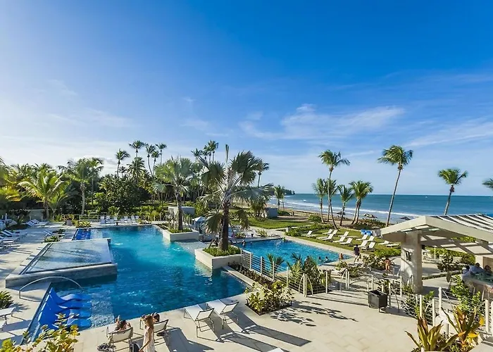 Pet Friendly hotel: St. Regis Bahia Beach Resort Villa