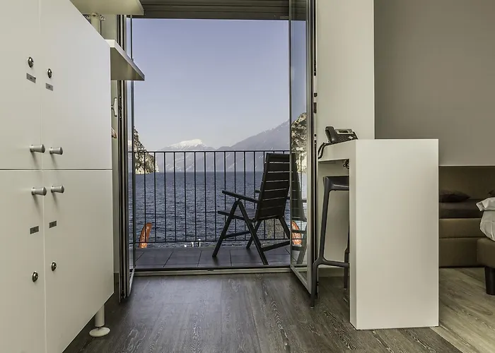 Strandhotel: Campione Univela Rooms & Beds - Private Beach