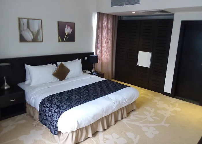 Hotel with view: Golden Tulip Ibadan