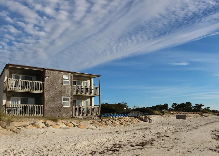 Motel: Surfcomber On The Ocean