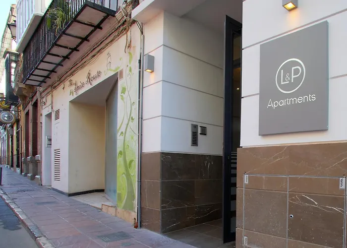 Pet Friendly hotel: Lewis&Peter Apartments Los Remedios