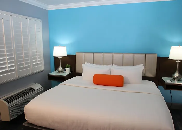 Blvd & Suites - Walking Distance To Hollywood Walk Of Fame (Adults Only)