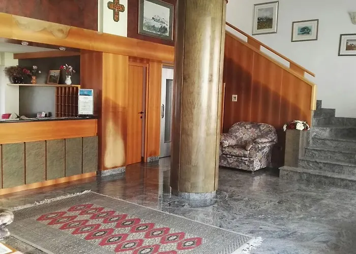 Majestic Suite