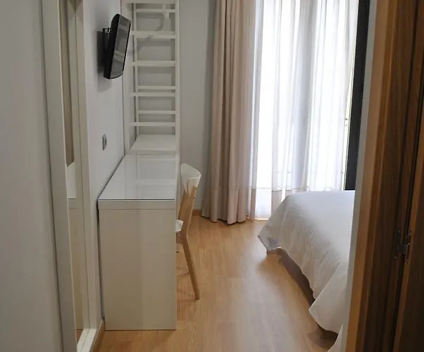 Hostal Universitat Cervera 