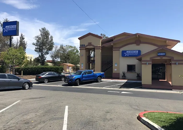 Hotels with pool Americas Best Value Inn & Suites Escondido