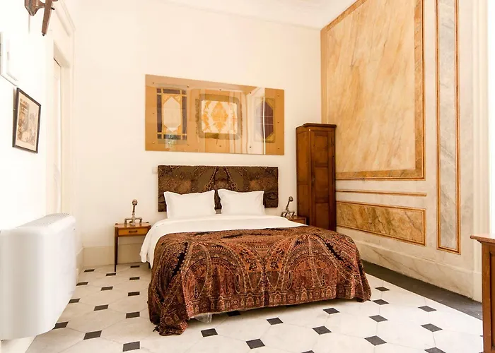  Independente Suites & Terrace