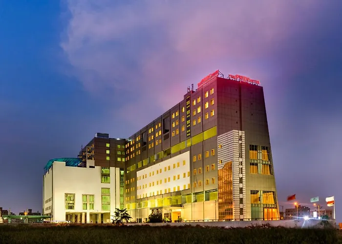 5 star hotels Pride Plaza , Kolkata