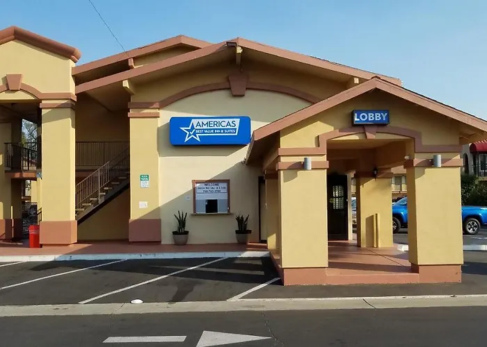 Hotels with pool Americas Best Value Inn & Suites Escondido
