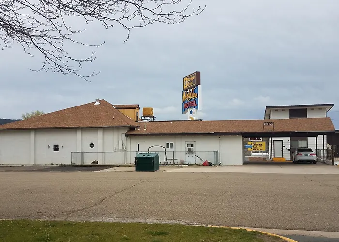 Motel: Budget Host Melody Lane