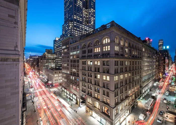 Beach hotel: U Hotel Fifth Avenue, Empire State Building