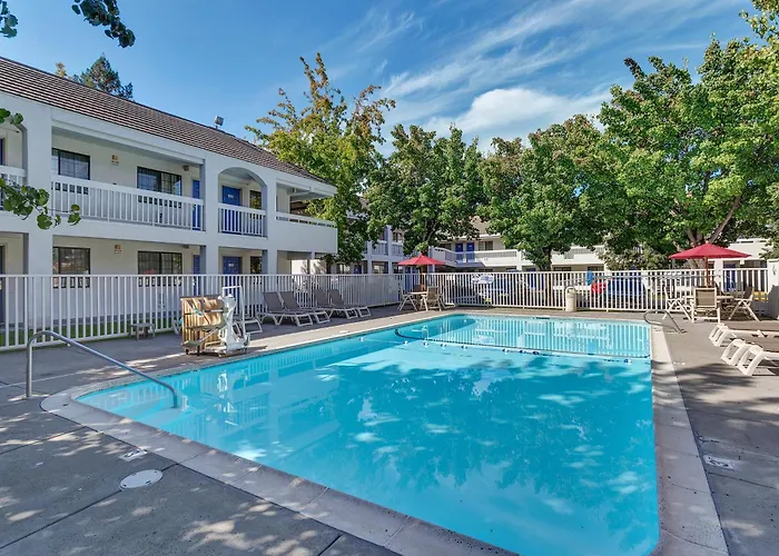 Central hotel: Motel 6-Santa Rosa, Ca - North