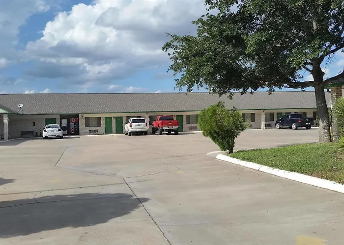 Garden Inn And Suites Hebbronville