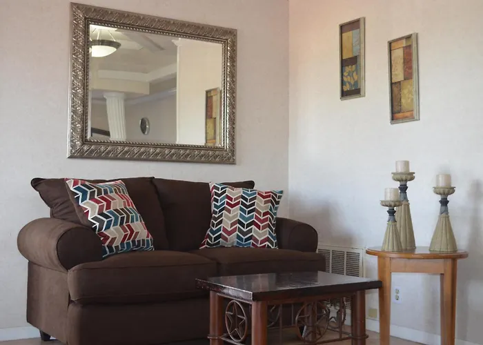 Motel: Hill Country Inn