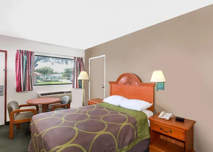 Golf hotels Redfinn Inn