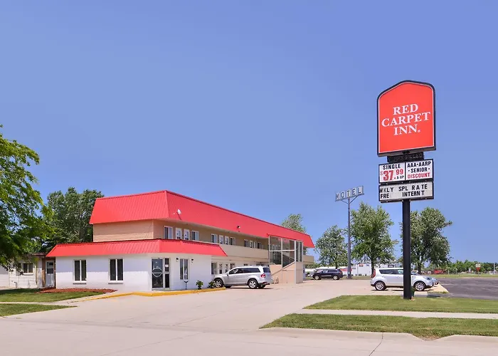 Motel: Red Carpet Inn