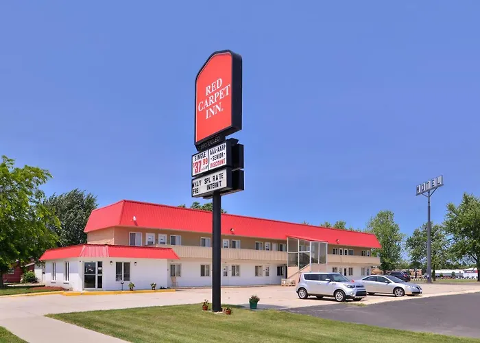 Motel: Red Carpet Inn