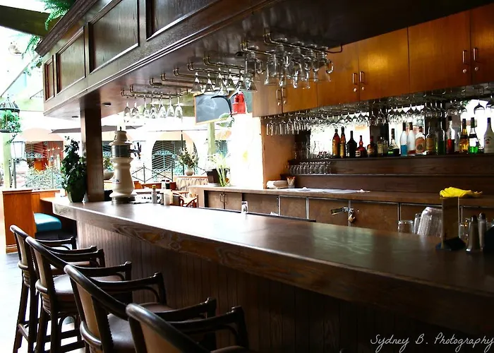 3 star hotel: Pacific Inn Resort & Conference Center