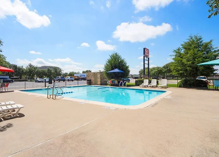 Econo Lodge Airport I-35 North