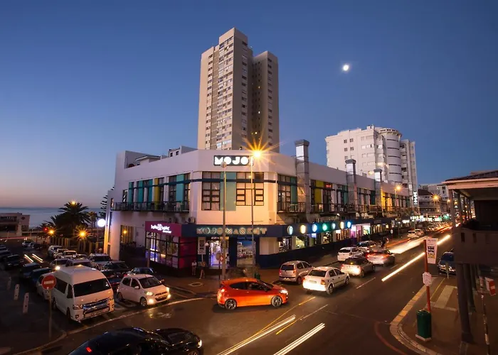 Cheap hotel: Mojo Hotel & Market