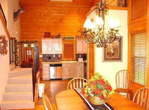 Cabins At Grand Mountain By Thousand Hills Resort