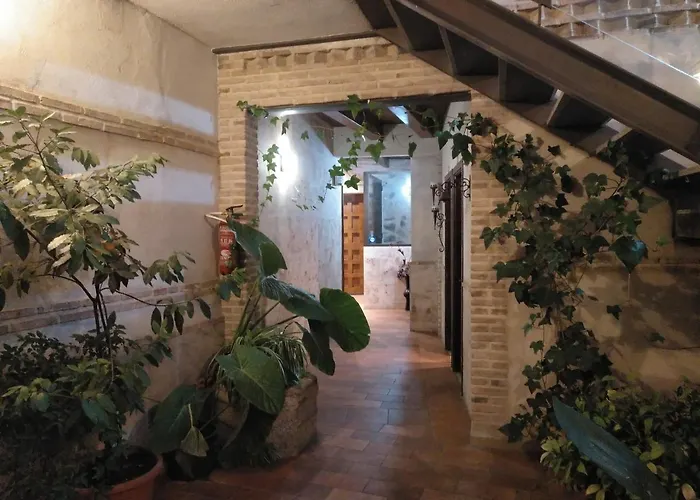 La Casa Del Grial
