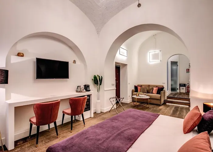 Self Catering: Boutique Centrale Relais