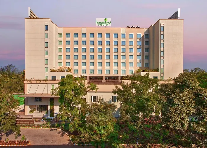 Lemon Tree Premier City Center Pune