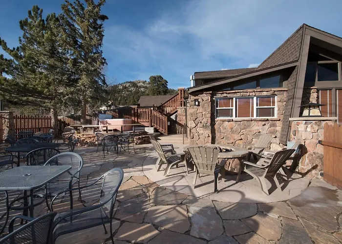 Family Hotel: The Maxwell Inn