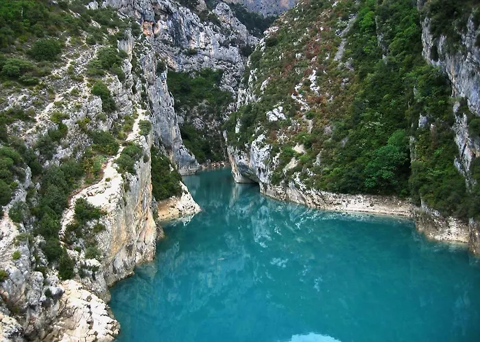 Hôtel accueillant les animaux: Auberge des crêtes